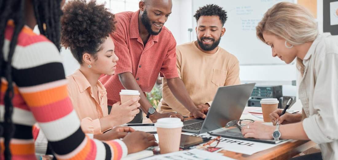 L'équipe Webily au travail, en collaboration